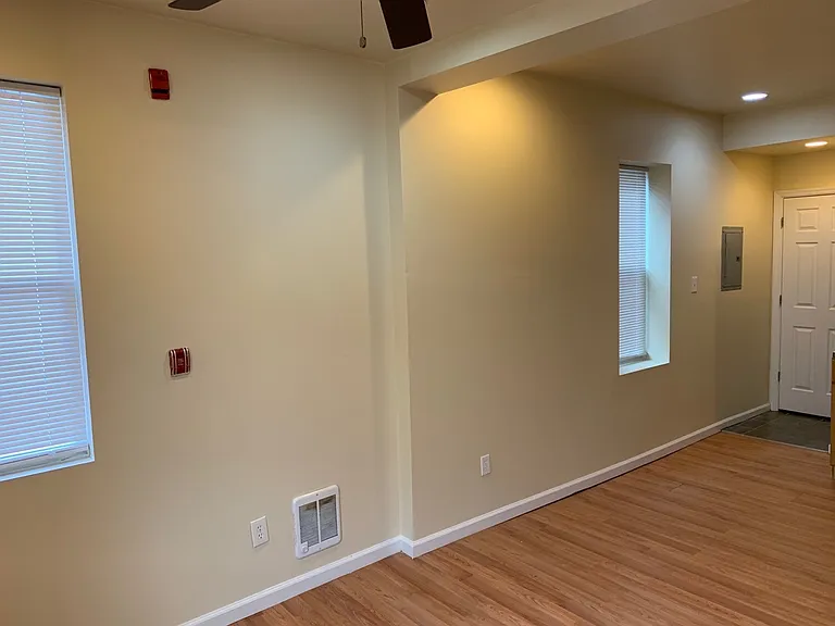 3462 Frankford Avenue — Photo 5