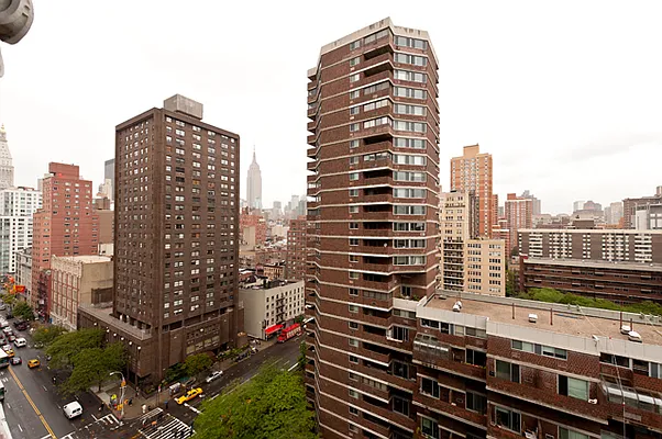 Rented by CORE | media 20