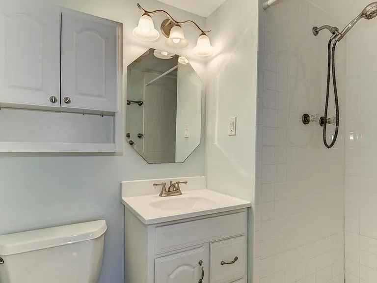 7523 Spring Lake Dr #B-2 — Photo 10
