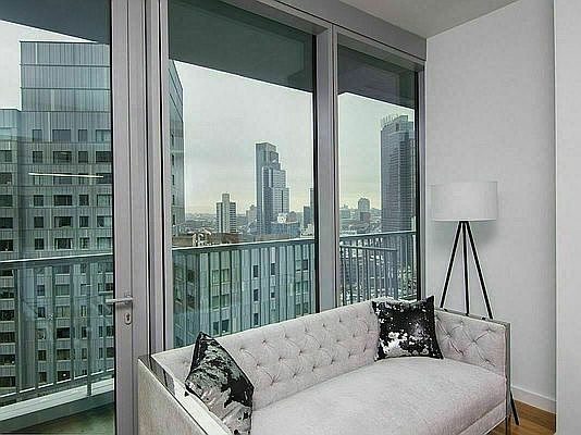 1st image of 434 Albee Sq #18R