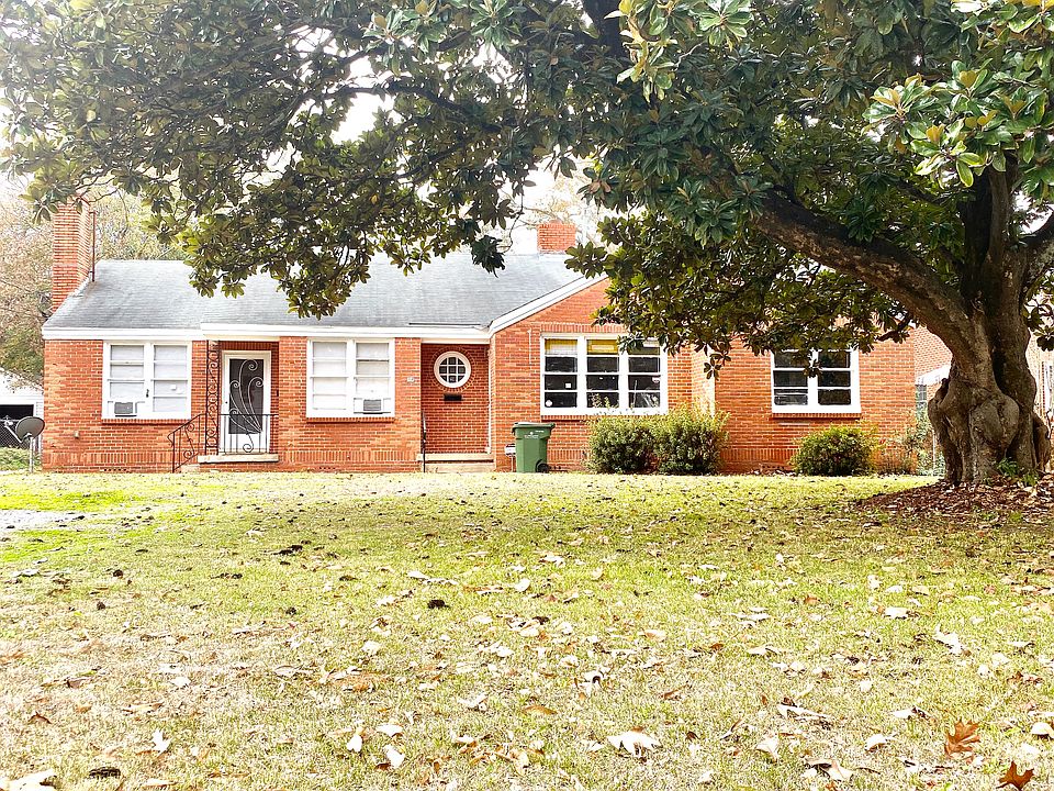 1st image of 3 Brantwood Dr