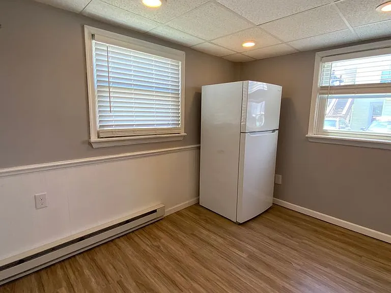212 Cherry St — Photo 13