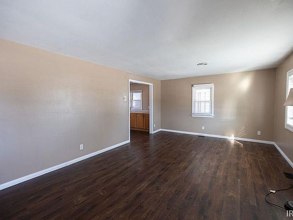 4th image of 4011 N New York Ave