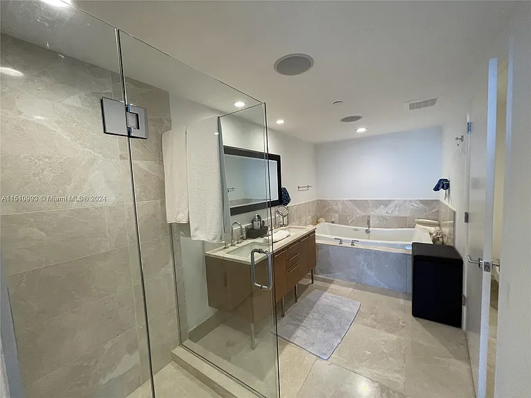 17001 Collins Ave #3008 — Photo 8
