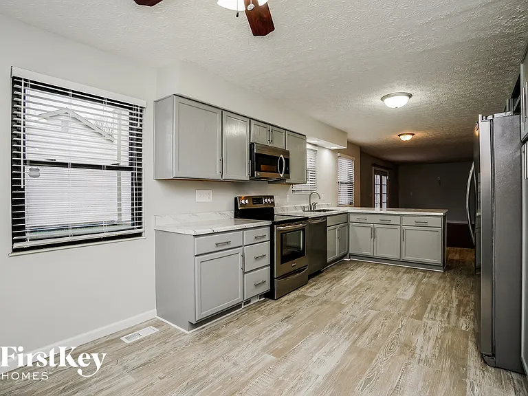 659 Forestwood Dr — Photo 3