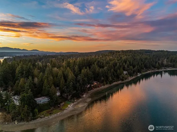 14130 Sandy Hook Road NE, Poulsbo, WA 98383