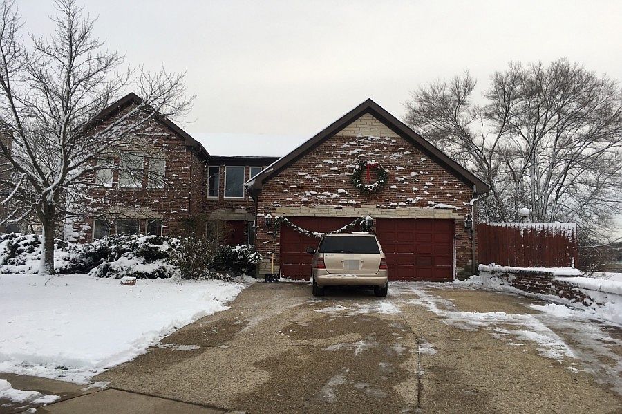 1st image of 4558 Basswood Dr
