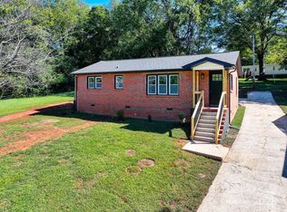 127 S Caldwell Ave, Newton, NC 28658