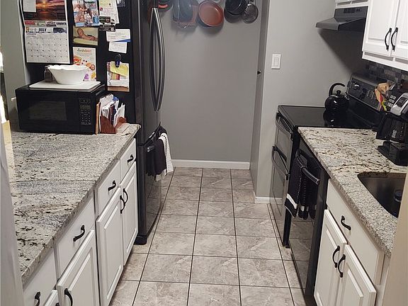 5th image of 2355 Pershing Blvd APT 511