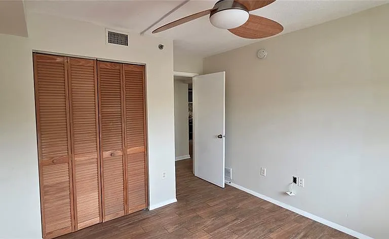 701 S Madison Ave #407 — Photo 4