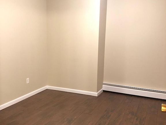 5th image of 3012 Schley Ave