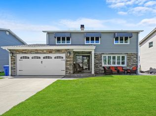 1410 S Hickory Dr, Mount Prospect, IL