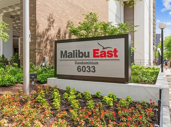 2nd image of 6033 N Sheridan Rd APT 39L