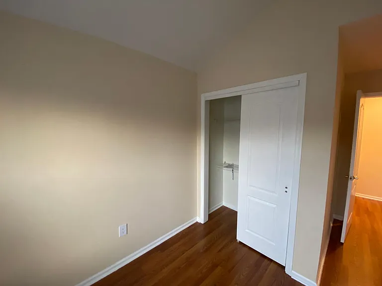 81 Amy Dr — Photo 3