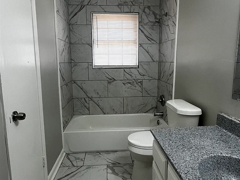 2547 Courtney Dr — Photo 9