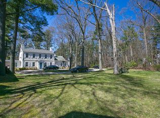 753 Remsens Ln, Oyster Bay, NY 11771