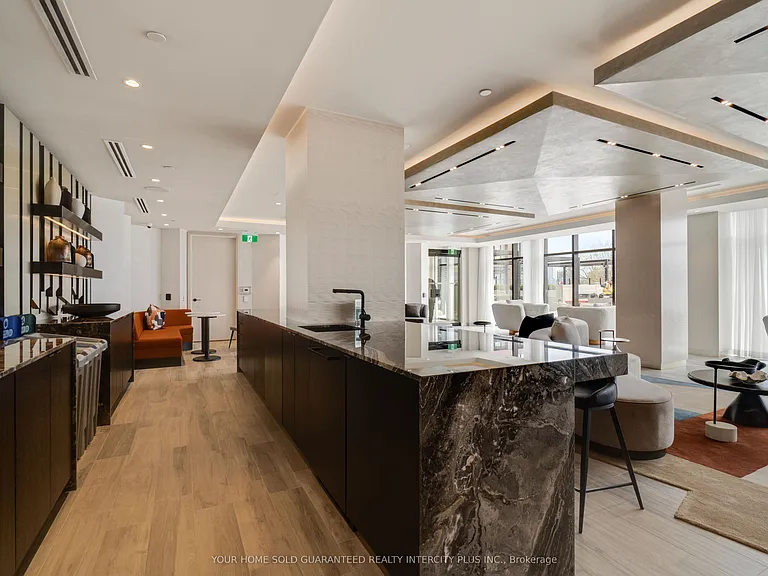 858 Dupont St #717 — Photo 44