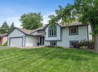 6720 Quantico Ln N, Maple Grove, MN 55311