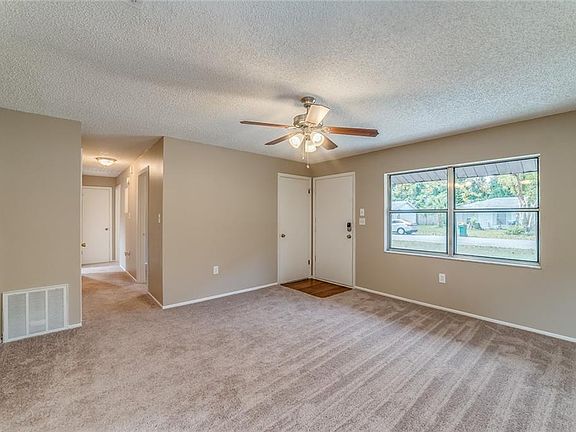 3rd image of 1321 Cedar Ave