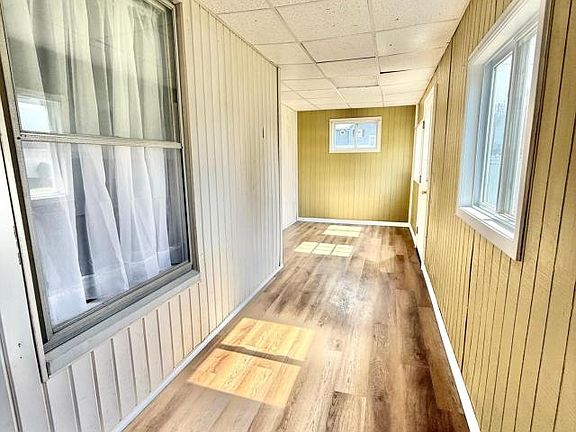 3rd image of 3 New St #10