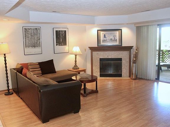 3rd image of 8633 Scenicview Dr #H103