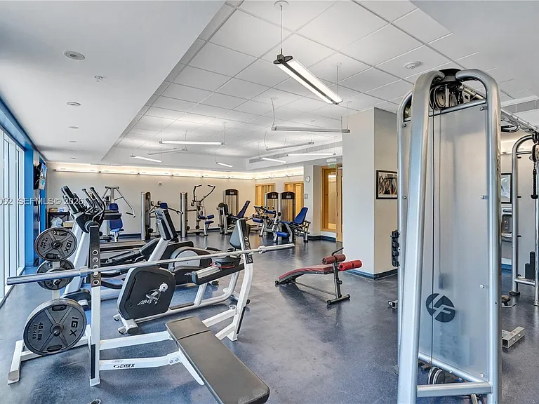 19400 Turnberry Way #1621 — Photo 31