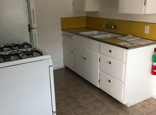 446 N 10th Ave, Upland, CA 91786