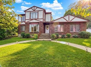 282 Boscombe Ave, Staten Island, NY 10309