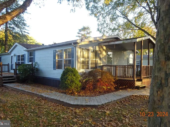 192 Rustic Dr, Shippensburg, PA 17257