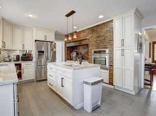 11215 Huntover Dr, Rockville, MD 20852