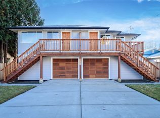 1165 Willemar Ave #A/B, Courtenay, BC V9N3M1