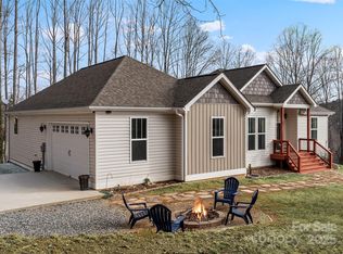 53 Blue Ridge Acres Rd, Asheville, NC 28806