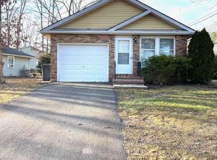 8 Dogwood Rd #27, Manahawkin, NJ 08050