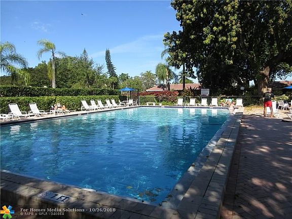 5th image of 3050 N Palm Aire Dr APT 801