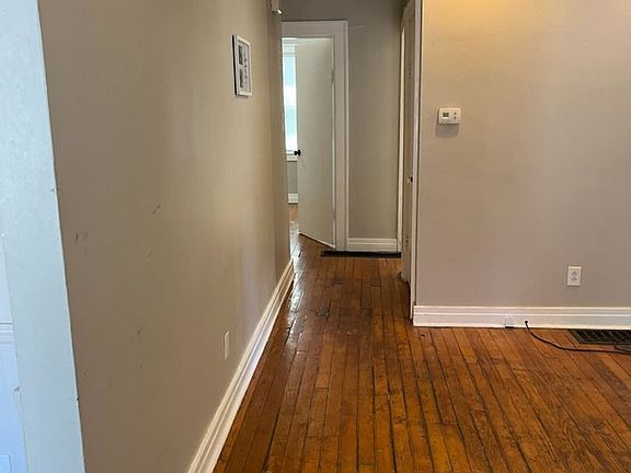 3rd image of 661 E Loudon Ave