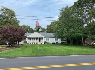 28 Head Of Lots Rd, East Quogue, NY 11942