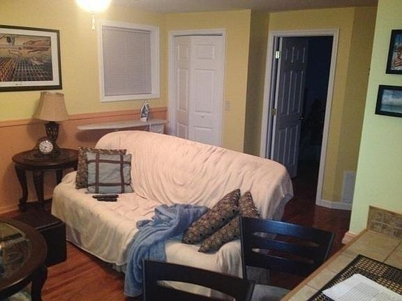 3rd image of 53 Beekman St APT C