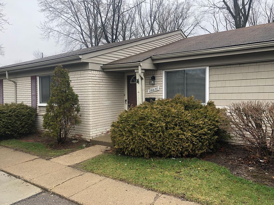 1st image of 26628 Franklin Pointe Dr #1