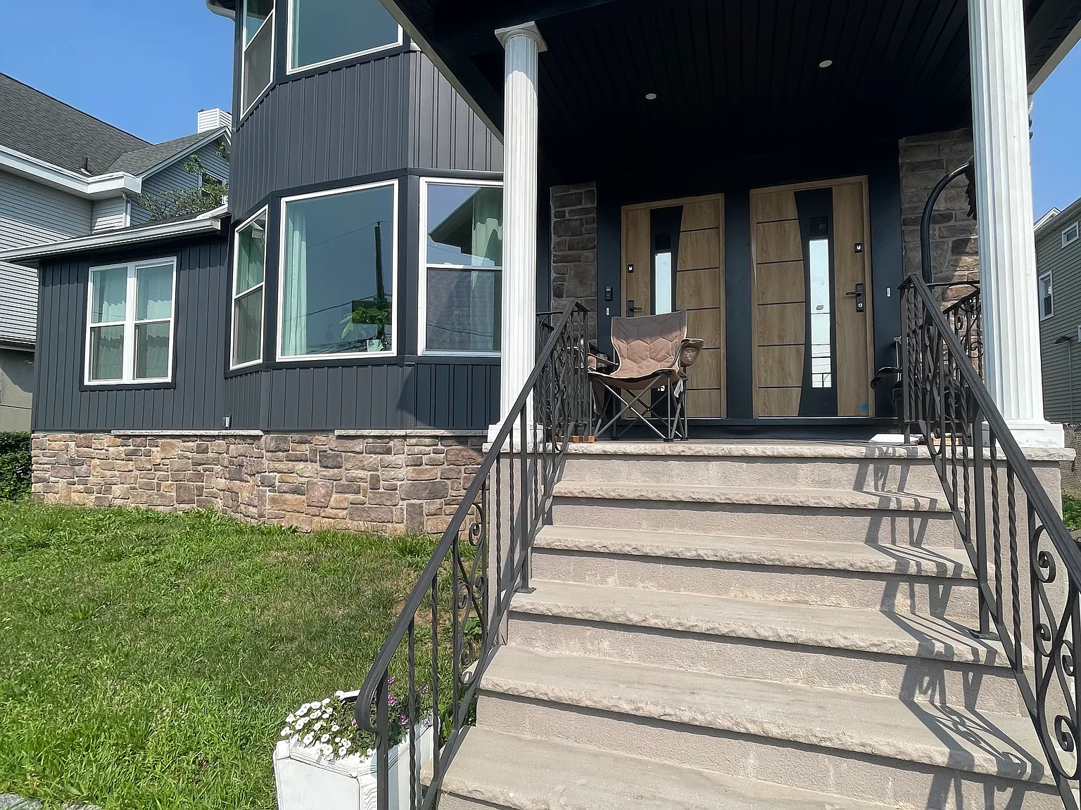 3 bed, 1.5 bath, $3,500 — Photo 2