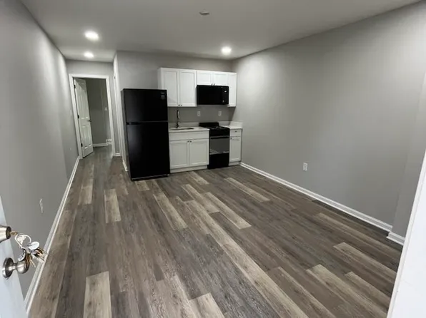 6 Pratt St, Berkeley Springs, WV 25411