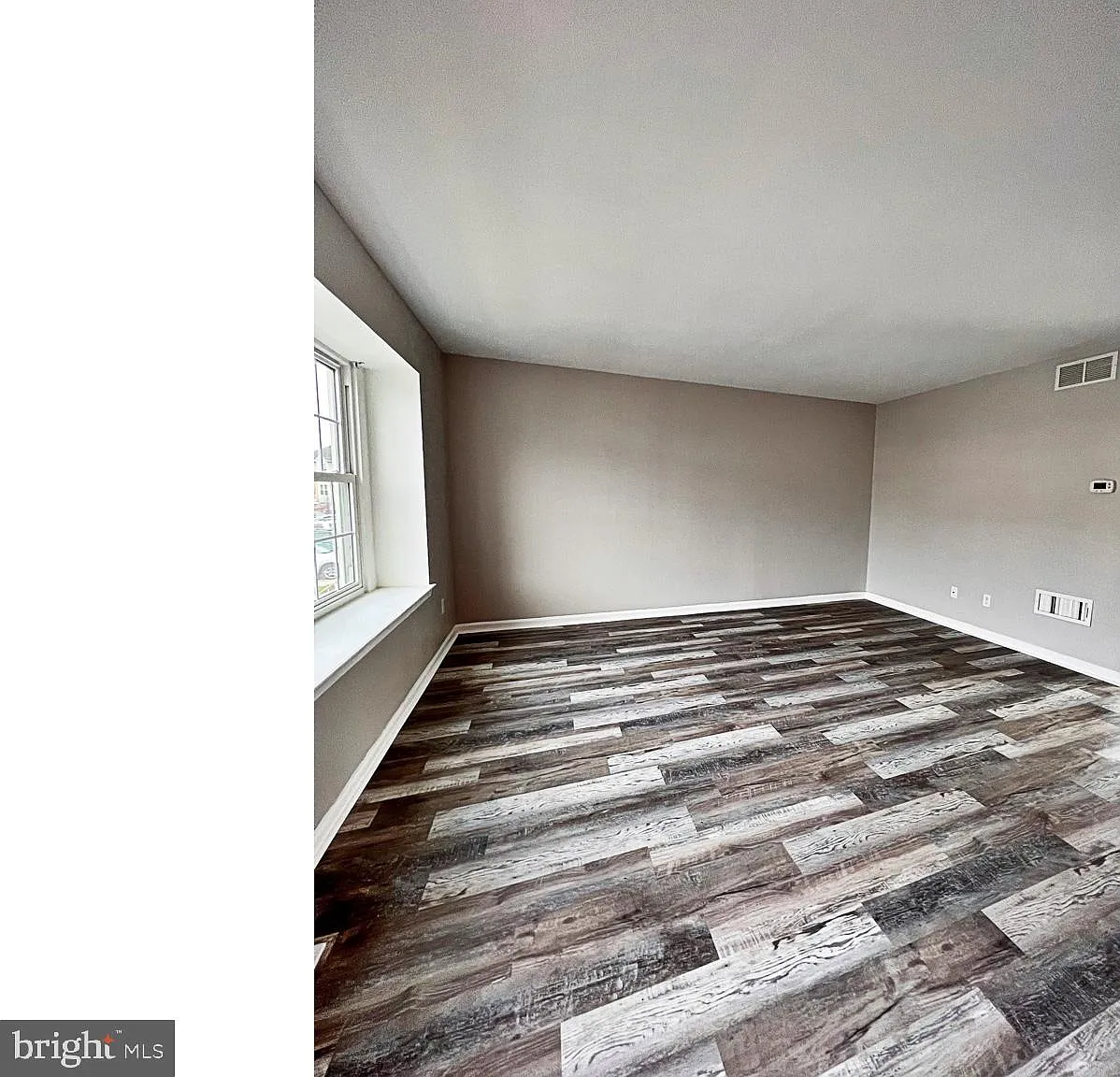 3 bed, 2.5 bath, 1525 sqft, $2,200 — Photo 3