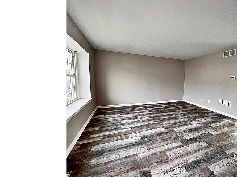 252 Vincent Cir — Photo 3