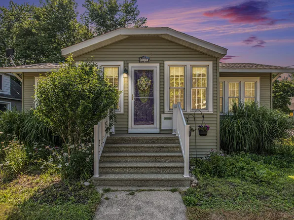 109 N Staffon St, Ludington, MI 49431