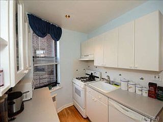 5th image of 6730 Dartmouth St APT 4M