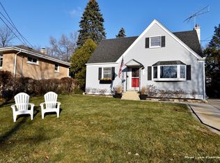 376 Turner Ave, Glen Ellyn, IL 60137