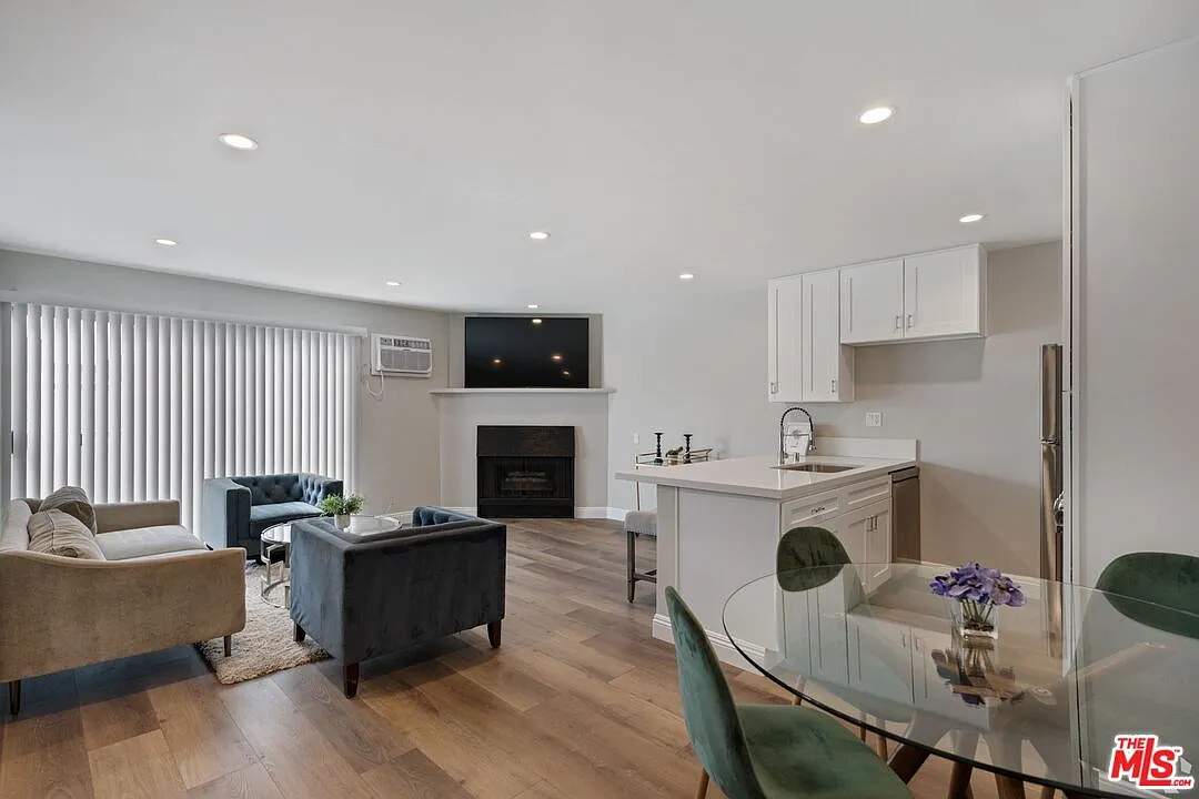1 bed, 1.0 bath, 800 sqft, $2,500 — Photo 4