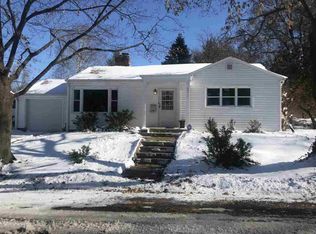 1415 Irvington Pl, Rockford, IL 61107