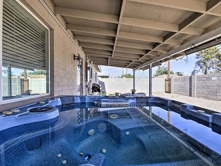 609 S Priest Dr — Photo 29