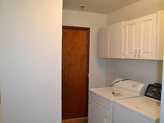 5th image of 602 S 31st St