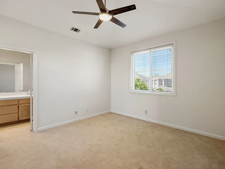 4 Mandalay Ct — Photo 21